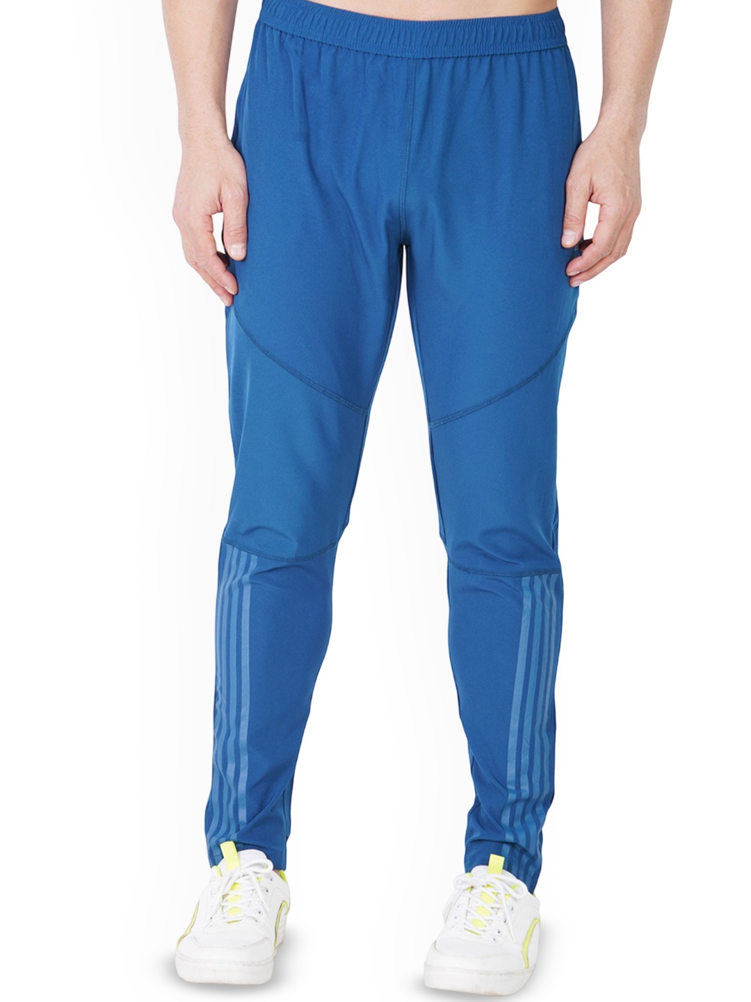

GOTO Men Slim-Fit Mid-Rise Track Pant, Blue