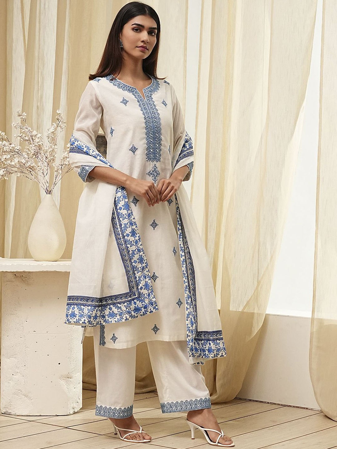 

Biba Women Embroidered Thread Work Notch Neck Straight Kurta With Palazzos & Dupatta, White