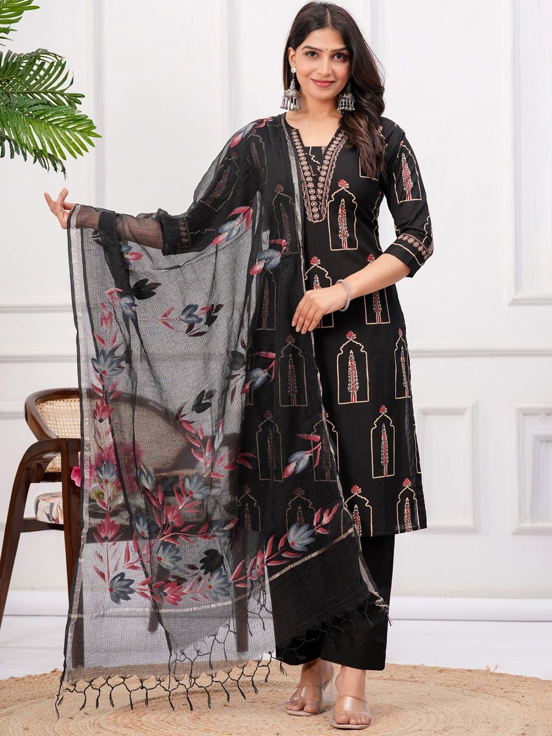 

EtnicaWear Ethnic Motifs Printed Pure Cotton Kurta with Trousers & Dupatta, Black