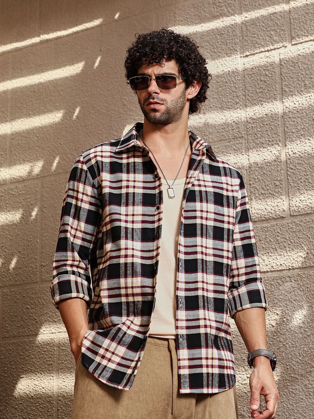 

Campus Sutra Men Classic Fit Spread Collar Tartan Checked Cotton Casual Shirt, White