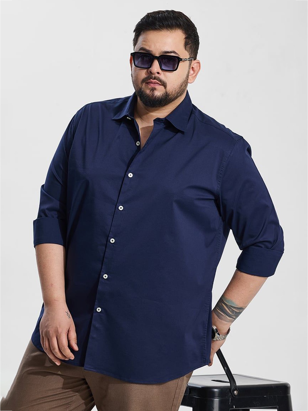 

Snitch Men Plus Size Classic Regular Fit Spread Collar Solid Cotton Casual Shirt, Navy blue