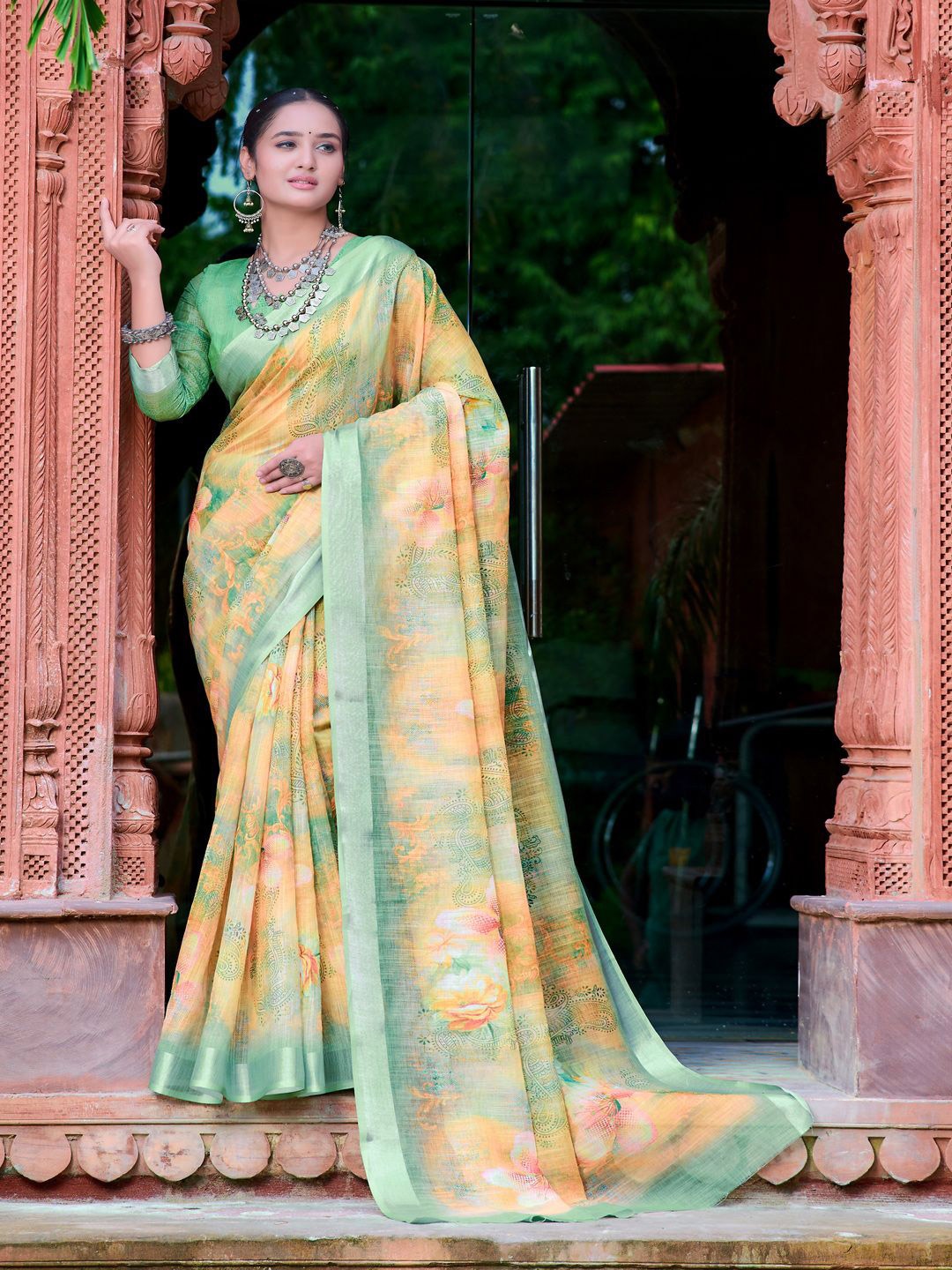 

TRENDING KART Floral Printed Zari Chanderi Saree, Yellow