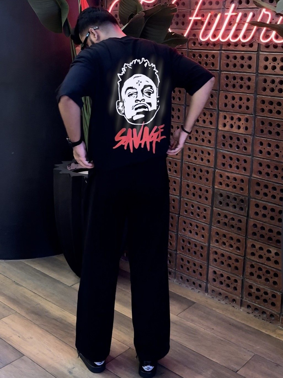 

Fmagnet Clothing 21 Savage Reflective Oversized T-shirt, Black