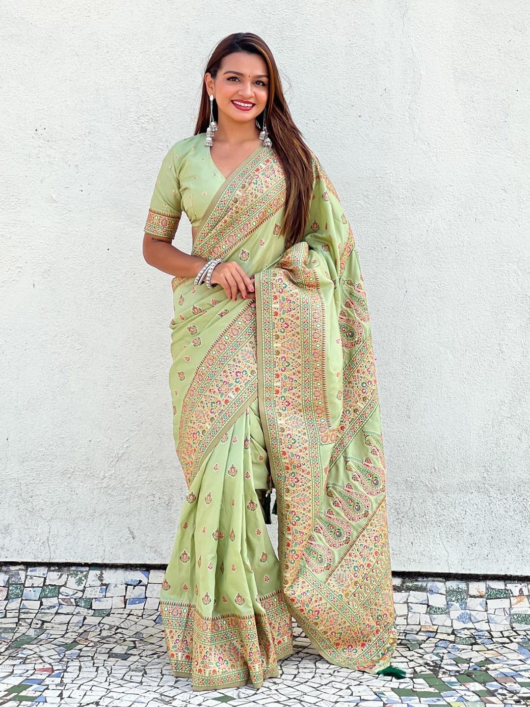 

Rangtulika Ethnics Woven Design Zari Paithani Saree, Green