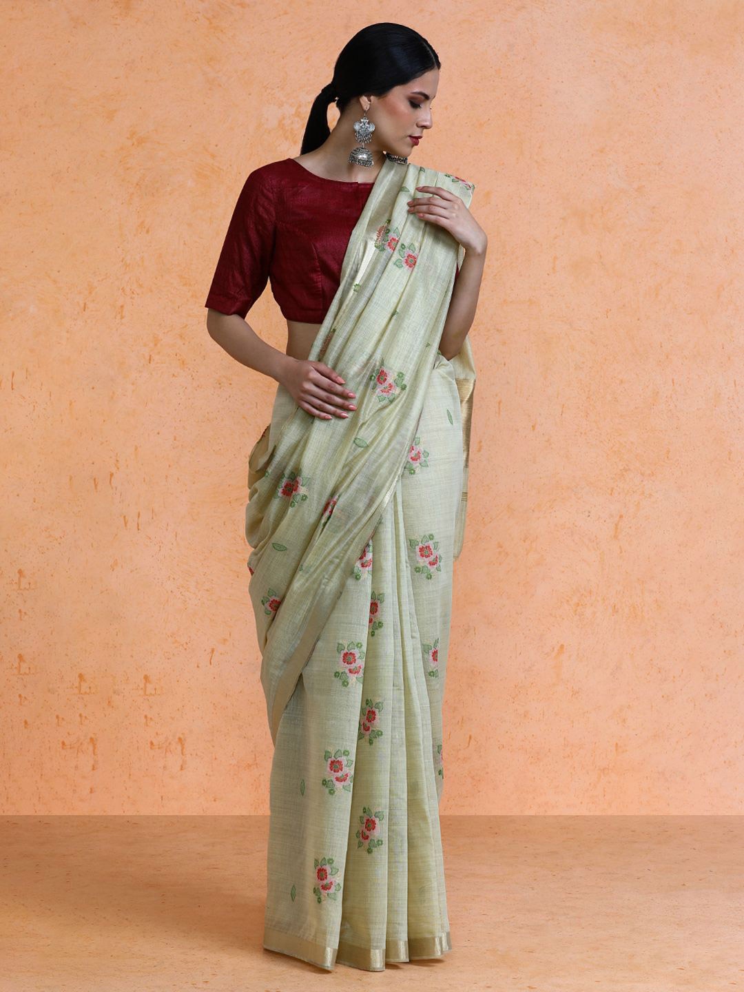 

SARHA Floral Emboridered Zari Chanderi Saree, Cream