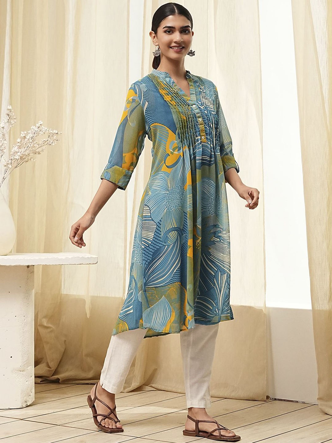 

Biba Floral Printed Mandarin Collar A-Line Kurta, Blue
