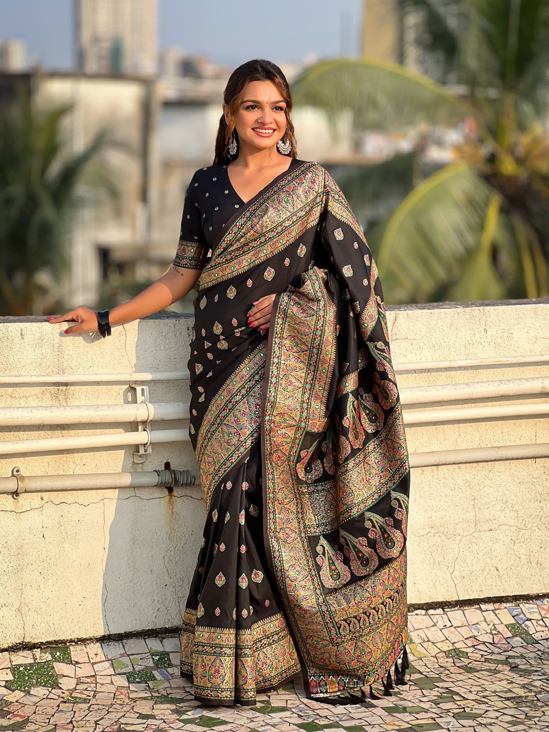 

Rangtulika Ethnics Woven Design Zari Paithani Saree, Black