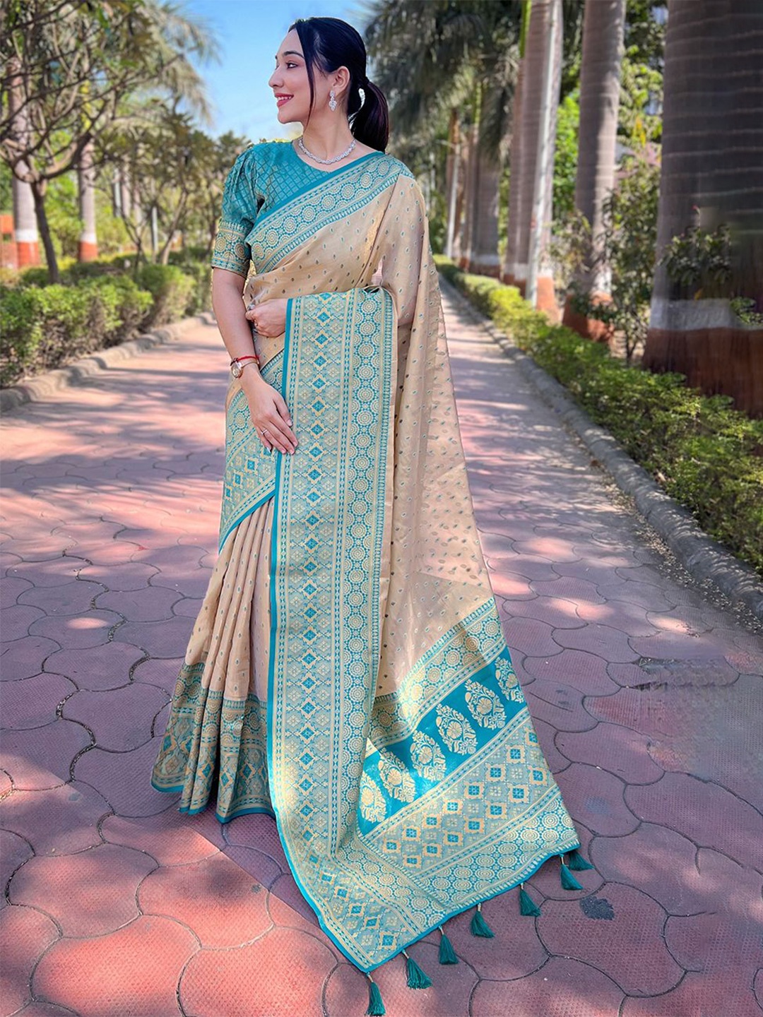 

Rangtulika Ethnics Woven Design Silk Blend Heavy Work Tussar Saree, Cream