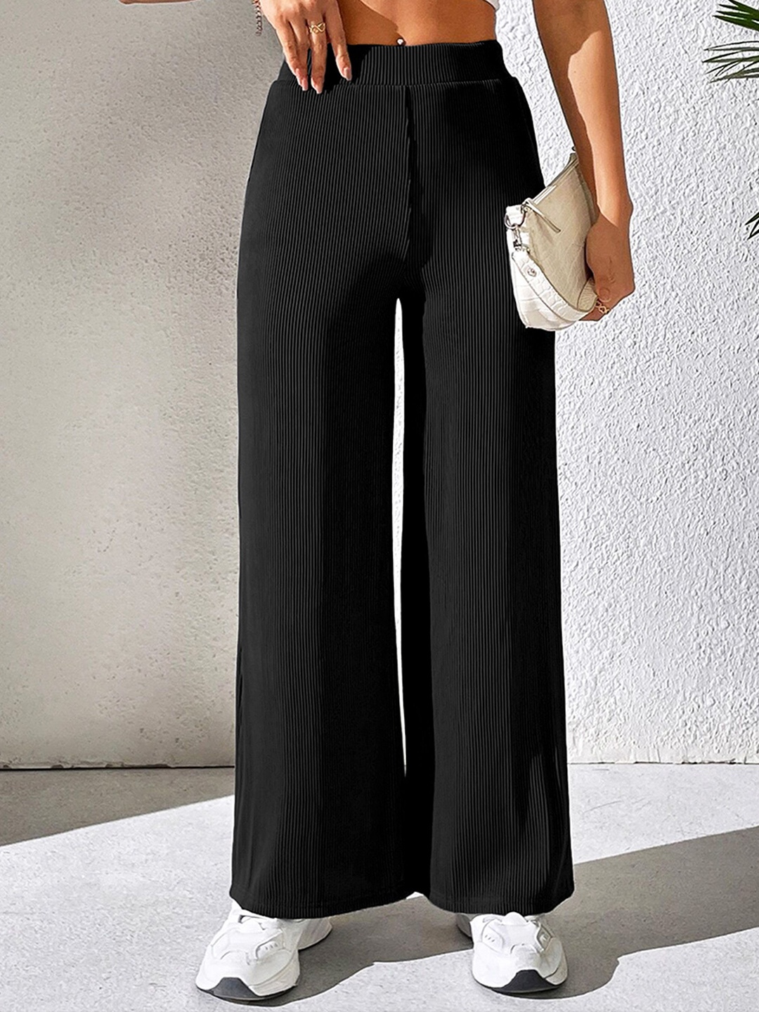 

ZORNITSA Women Solid Tailored Mid Rise Straight Fit Trousers, Black