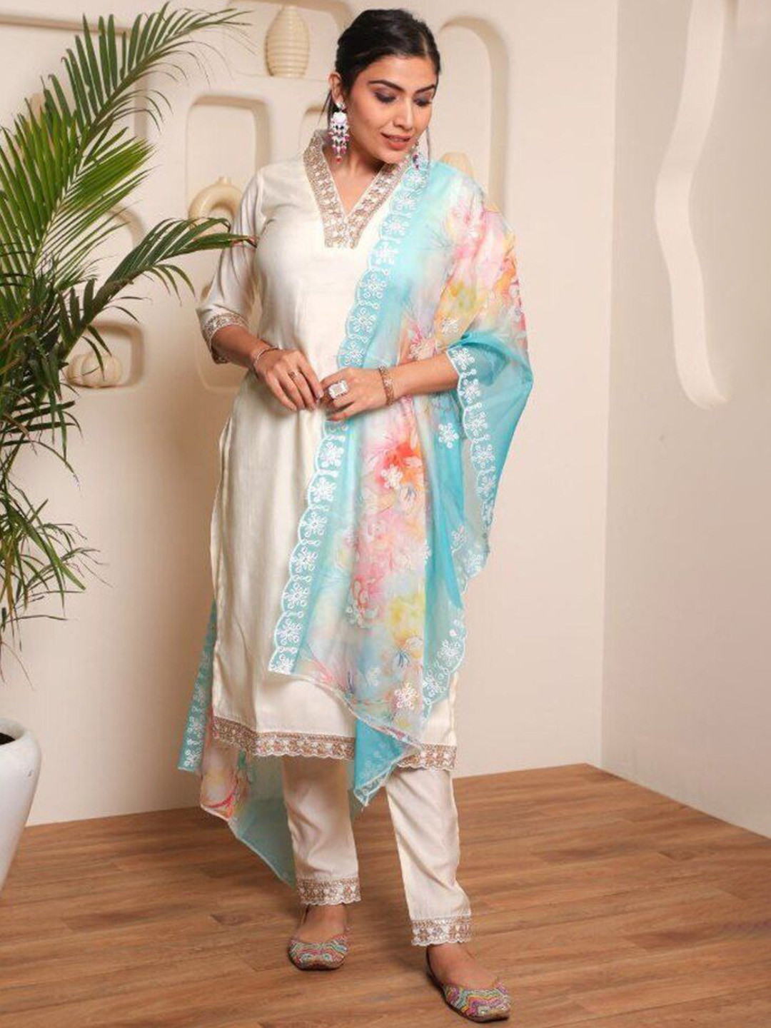 

Wedani Floral Yoke Design Zari V-Neck Chanderi Silk Straight Kurta With Trousers & Dupatta, White