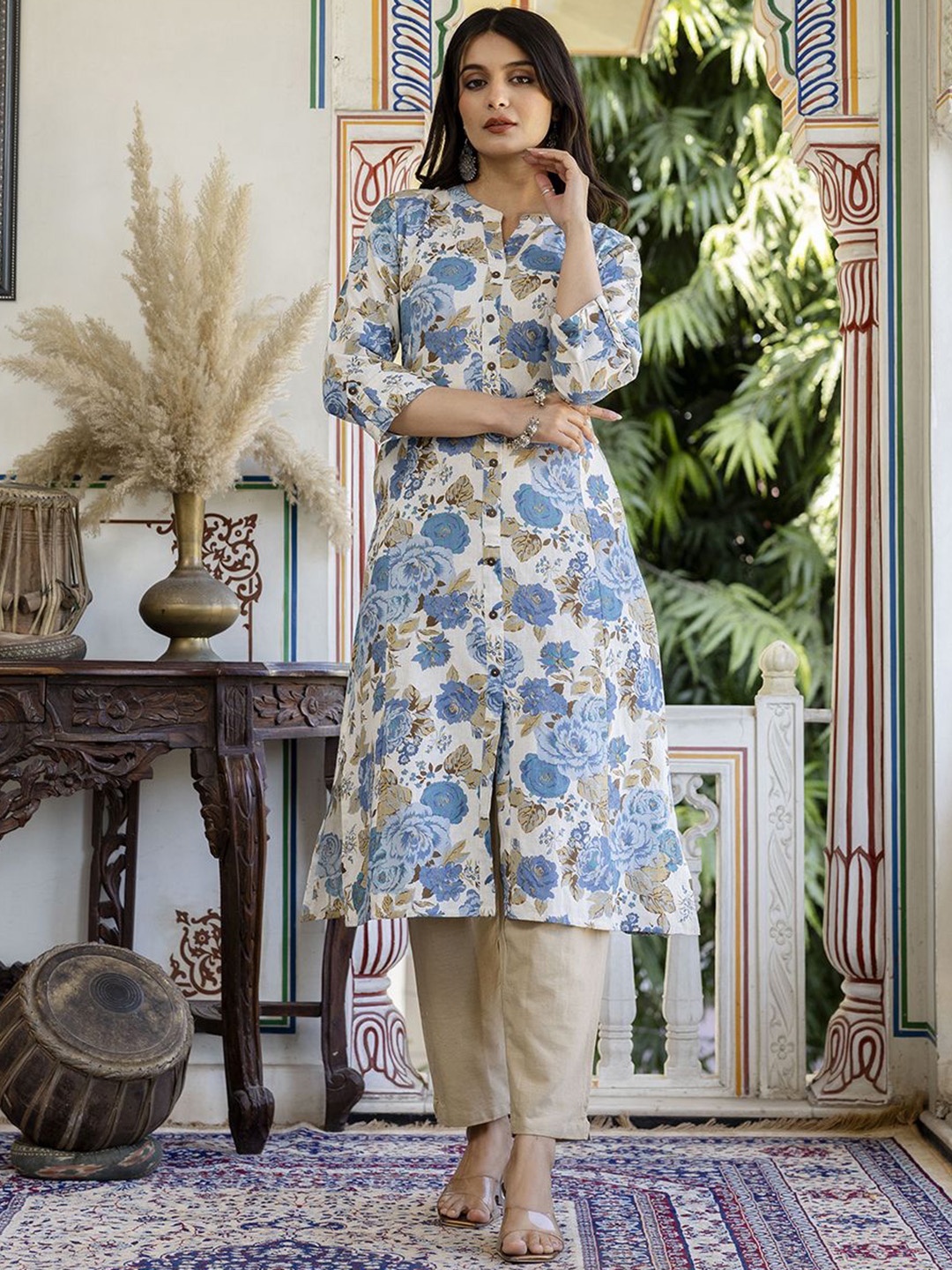 

Pistaa Floral Printed Mandarin Collar Pure Cotton A-Line Kurta With Palazzos, Blue