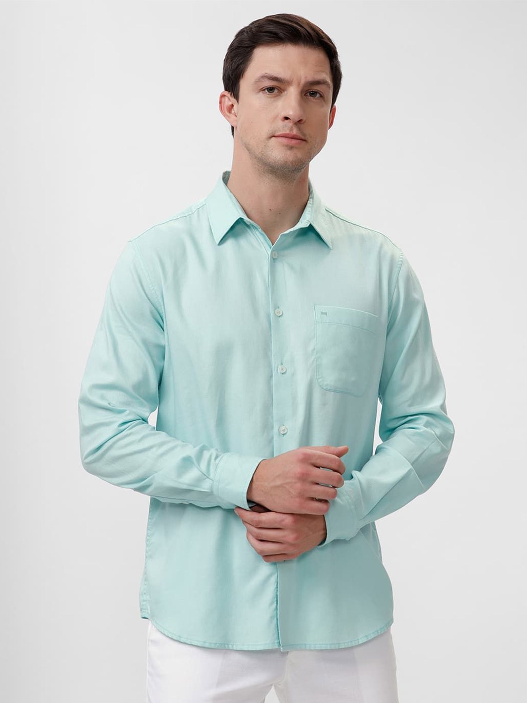 

Basics Men Slim Fit Spread Collar Solid Cotton Casual Shirt, Sea green