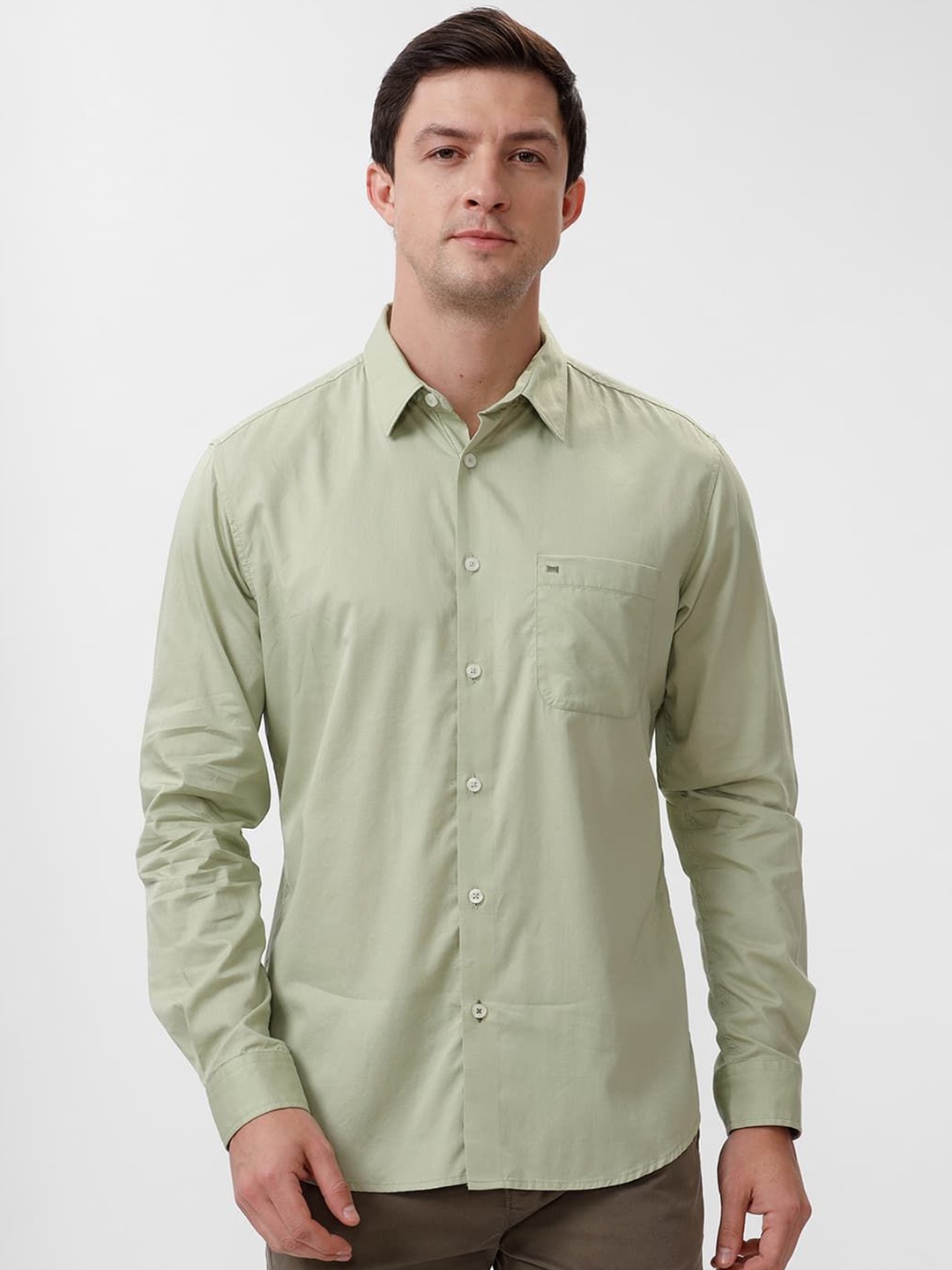 

Basics Men Slim Fit Spread Collar Solid Cotton Casual Shirt, Green