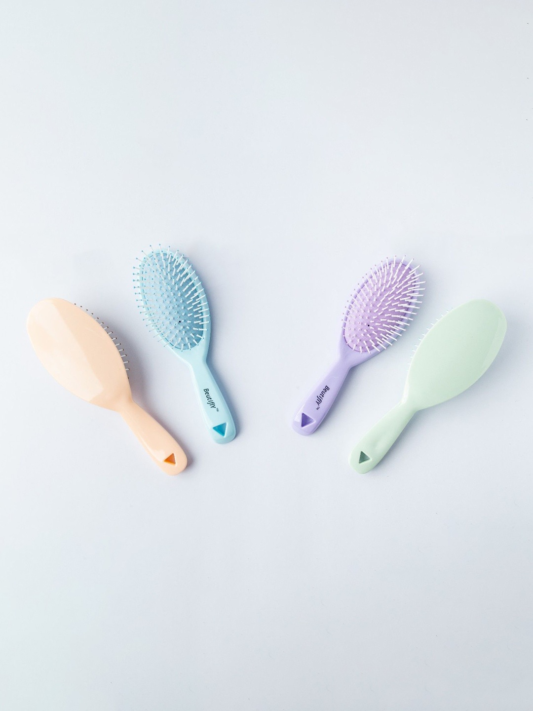 

Beutifly Round Glossy Hair Brush For Detangling Hair, Blue