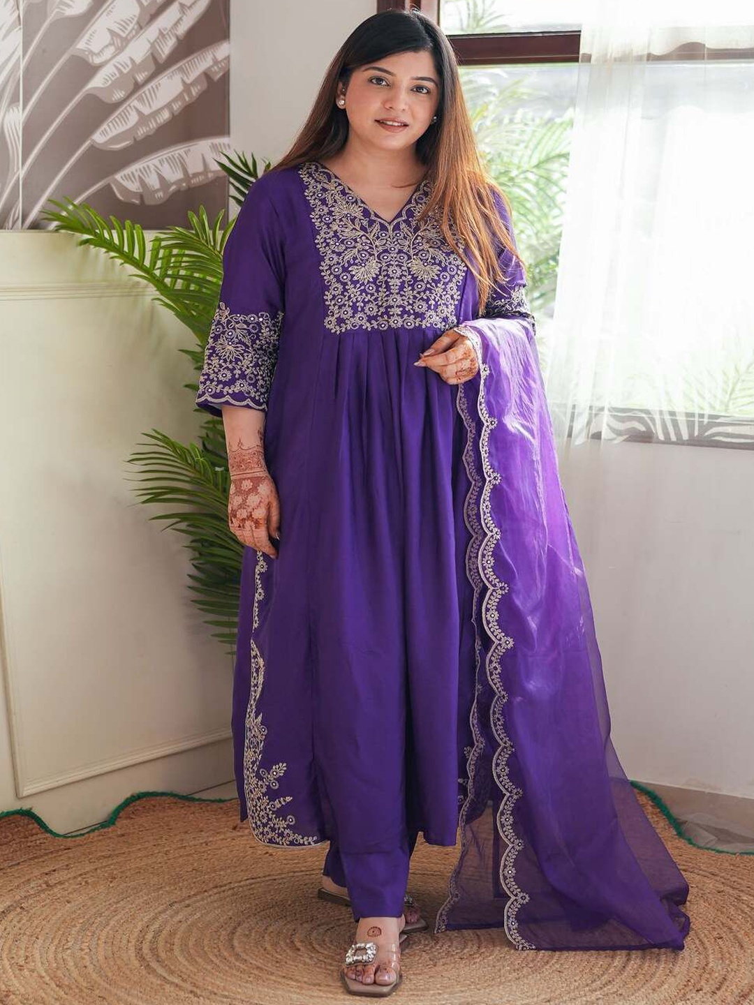 

ASCIIBLUES Ethnic Motifs Embroidered Mirror Work V-Neck Kurta With Trousers & Dupatta, Purple