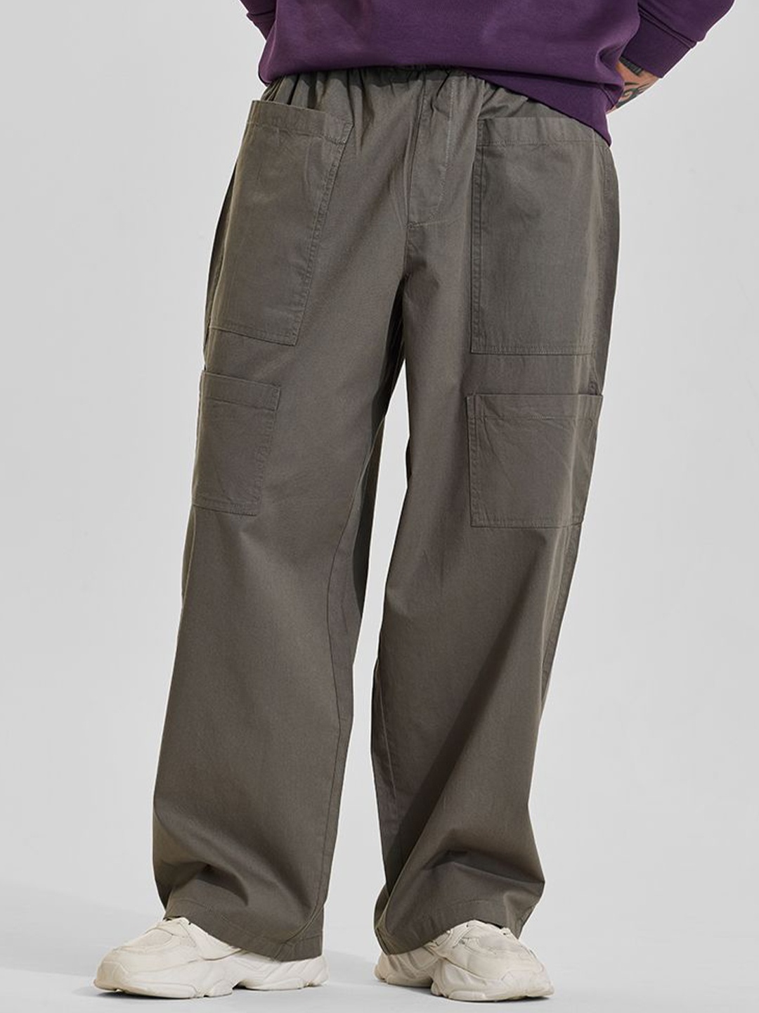 

Snitch Men Loose Fit Cargos Trousers, Green