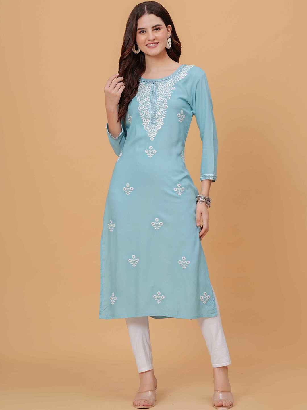 

ALEXEY JAY Floral Embroidered Round Neck Straight Kurta, Blue