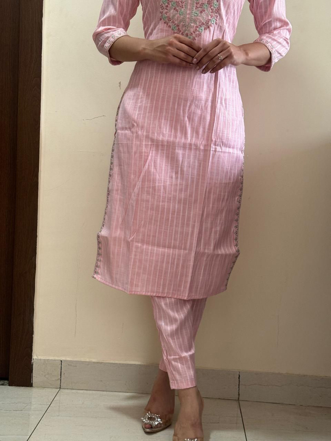 

h4u Embroidered Thread Work Straight Kurta With Trousers, Pink