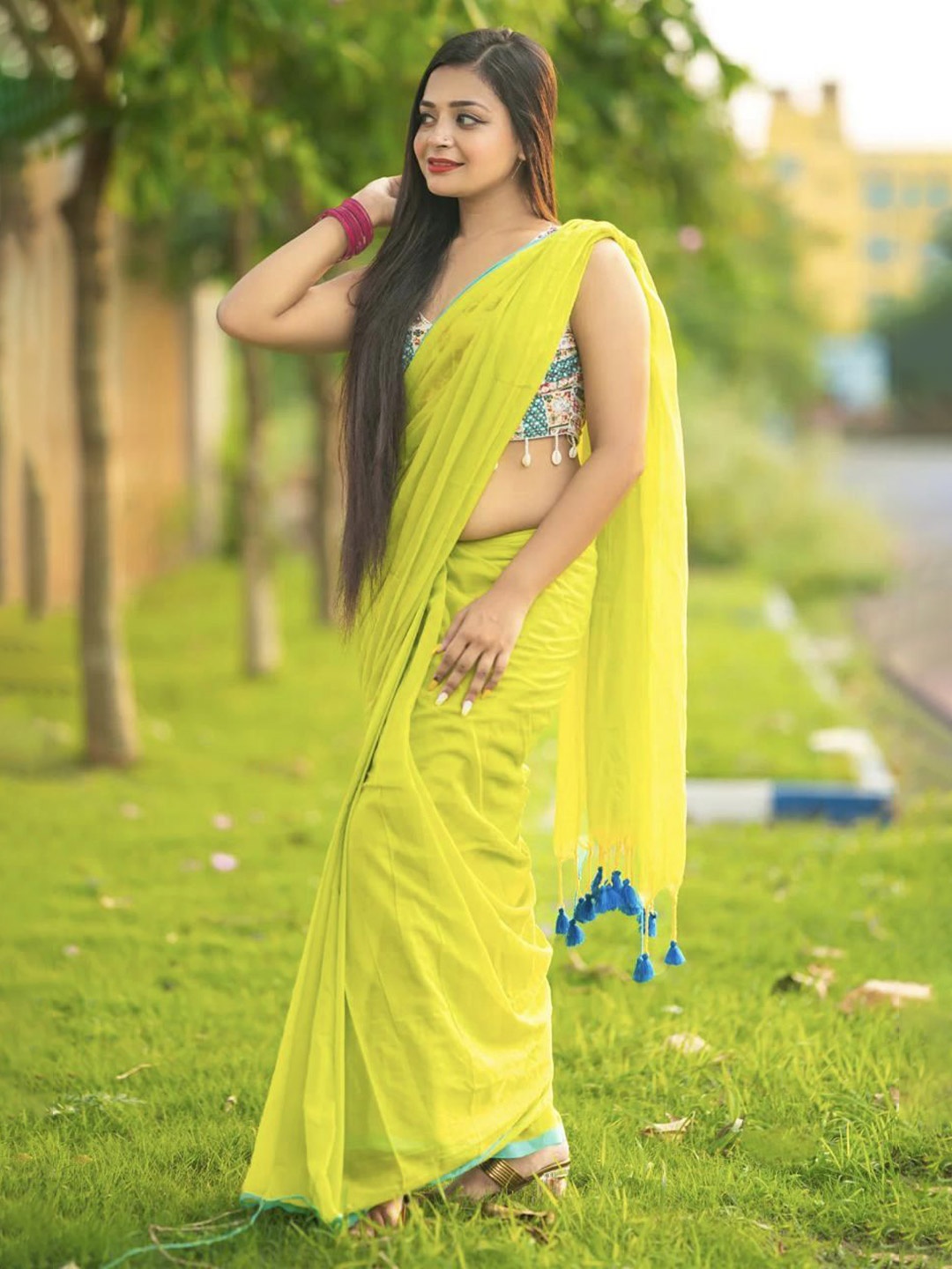 

Ruuprekha Pure Cotton Saree, Lime green