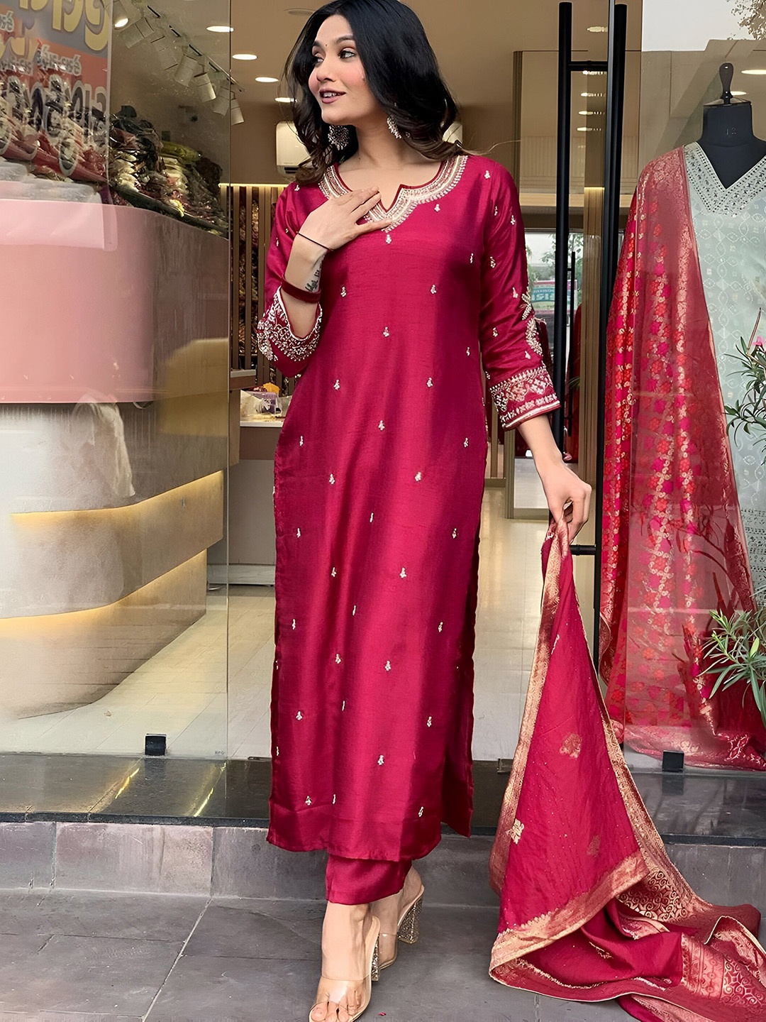 

VAAZI CREATOR Floral Embroidered Notch Neck Zari Straight Kurta With Trouser & Dupatta, Maroon