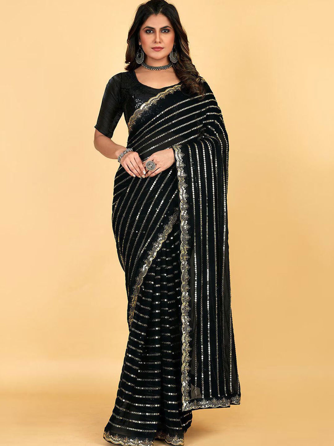 

APNISHA Sequinned Embellished Pure Georgette Saree, Black