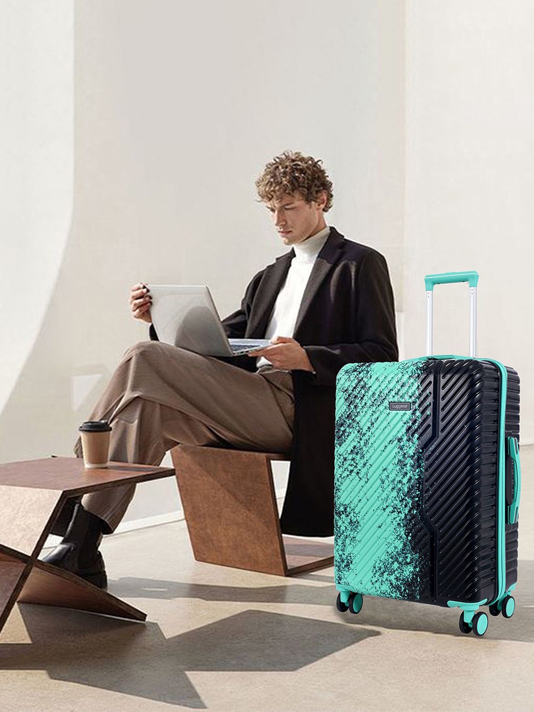

Luggero Hard-Sided Large Trolley Bag, Green