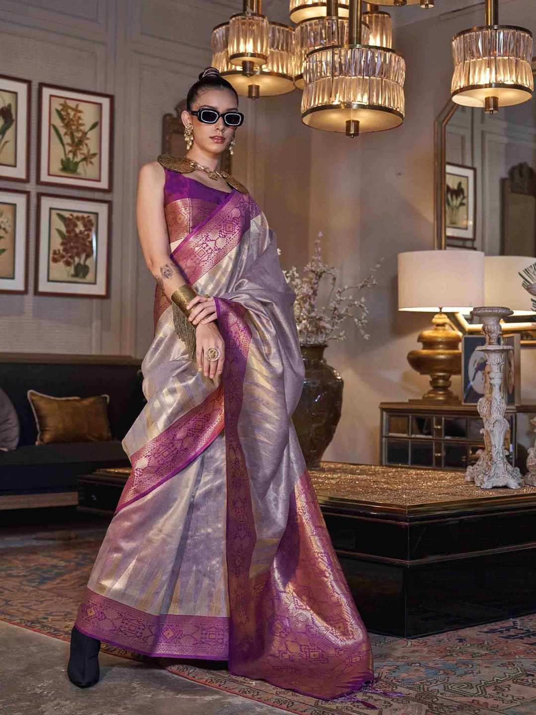 

DIVASTRI Woven Design Zari Saree, Lavender