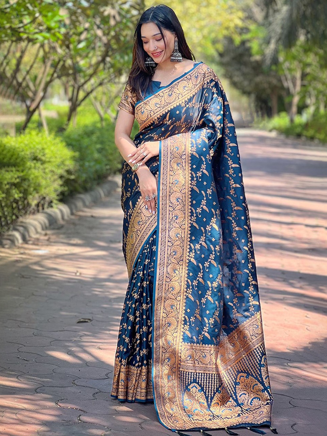 

Rangtulika Ethnics Ethnic Motifs Woven Design Zari Banarasi Saree, Blue