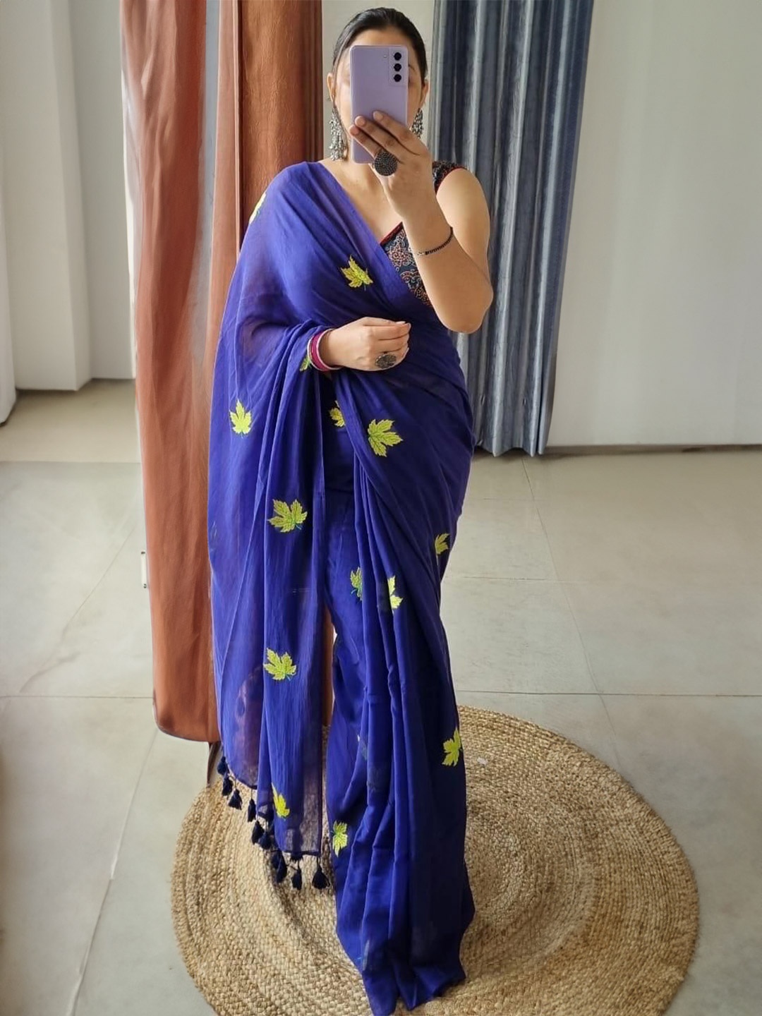 

Ruuprekha Floral Cotton Saree With Unstitched Blouse Piece, Blue