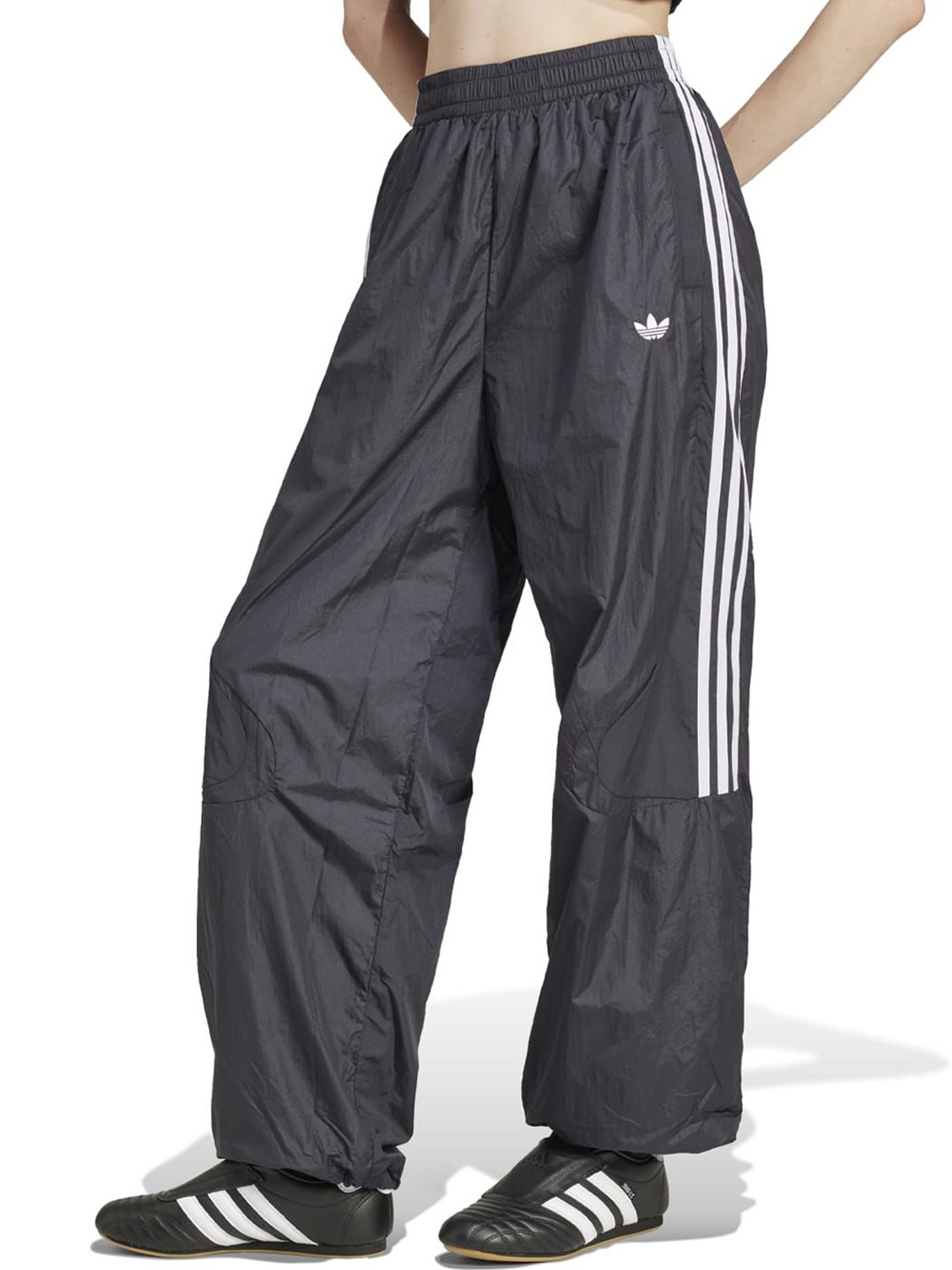 

ADIDAS Originals Women Striped Relaxed Fit Mid-Rise Track Pant, Black