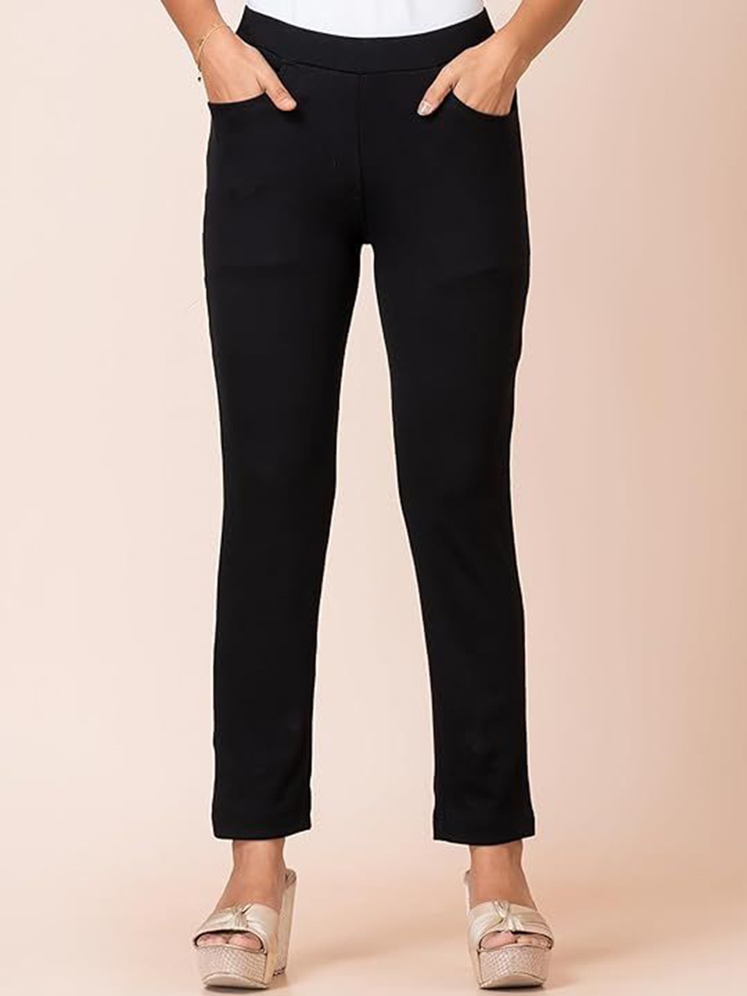 

Ruby Women Slim Fit Trousers, Black