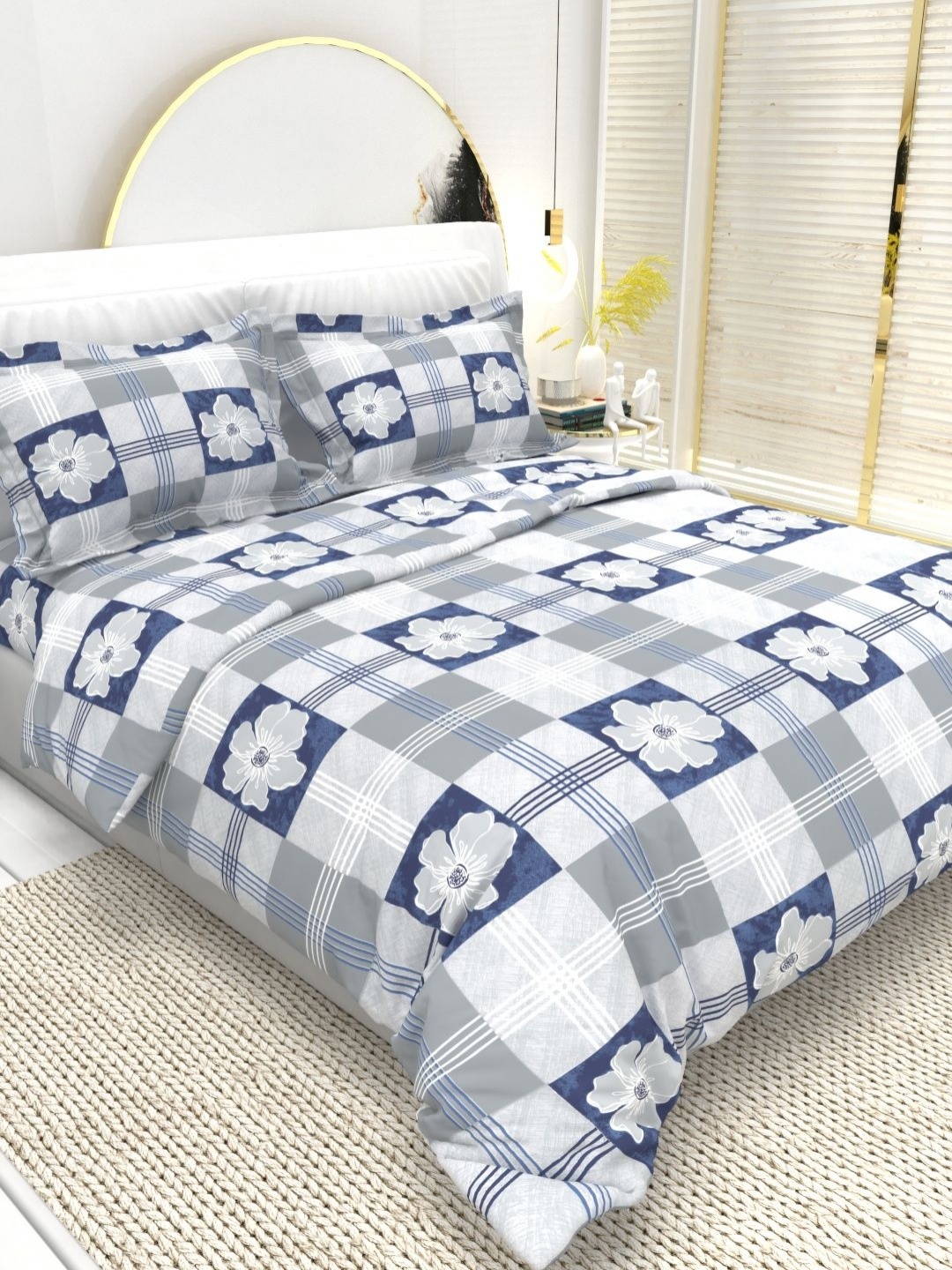 

THE WHITE MOSS White & Blue 210 TC Queen Bedsheet with 2 Pillow Covers