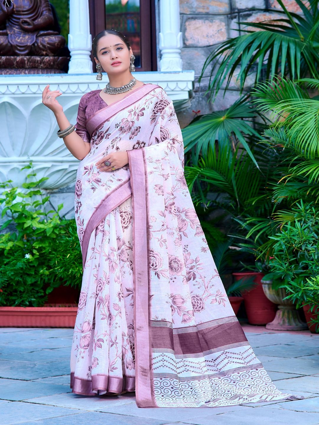 

TRENDING KART Floral Printed Zari Chanderi Saree, White