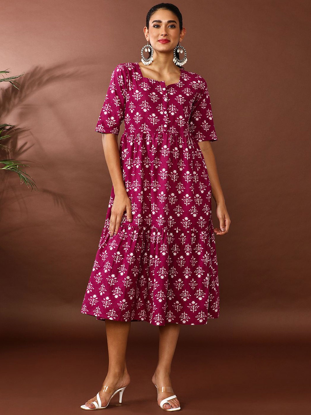 

Jaipur Kurti Women Floral Printed A-Line Midi Ethnic Dress, Magenta