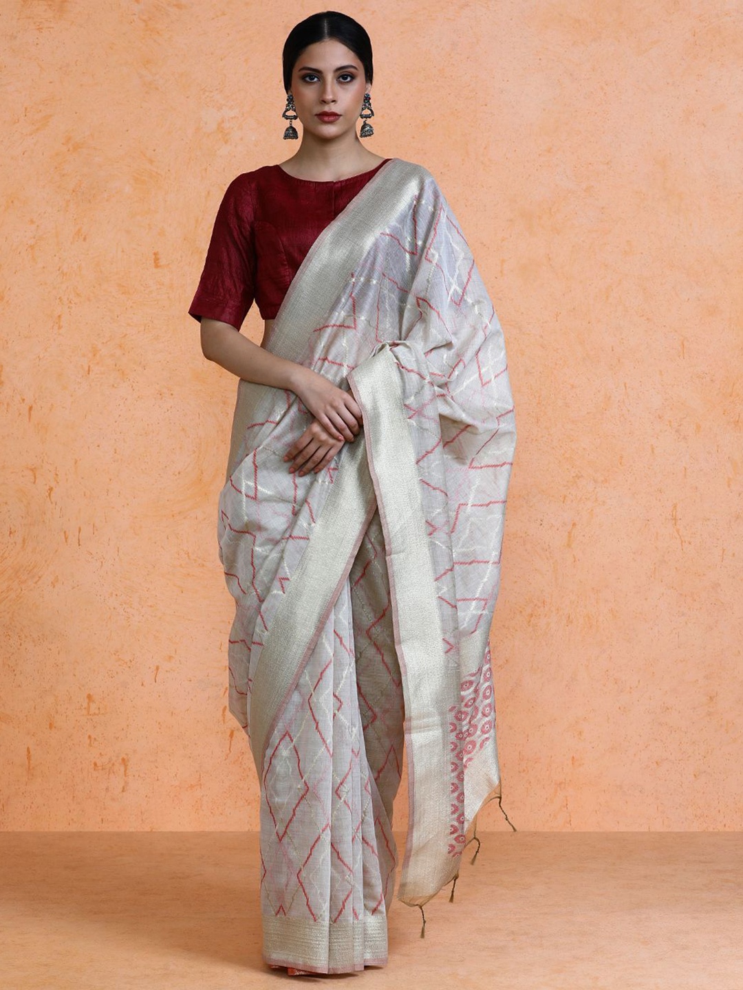 

SARHA Women Cotton Blend Woven Design Zari Muga Saree, Beige