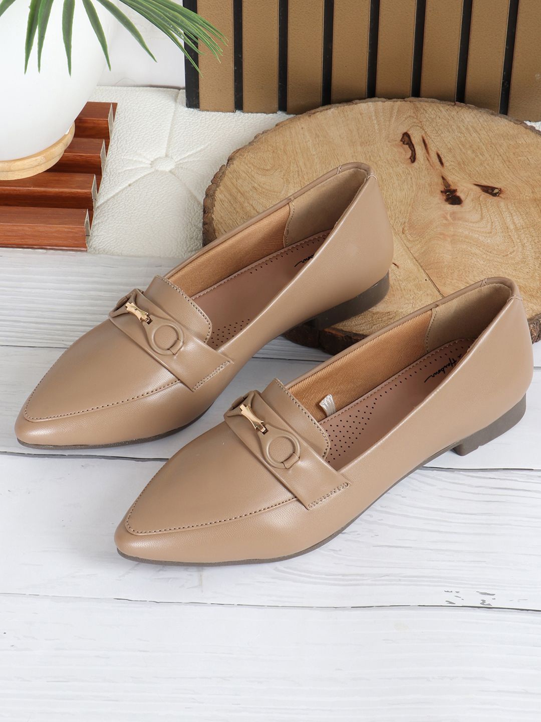 

Mast & Harbour Women Party One Toe Flats with Buckles, Beige