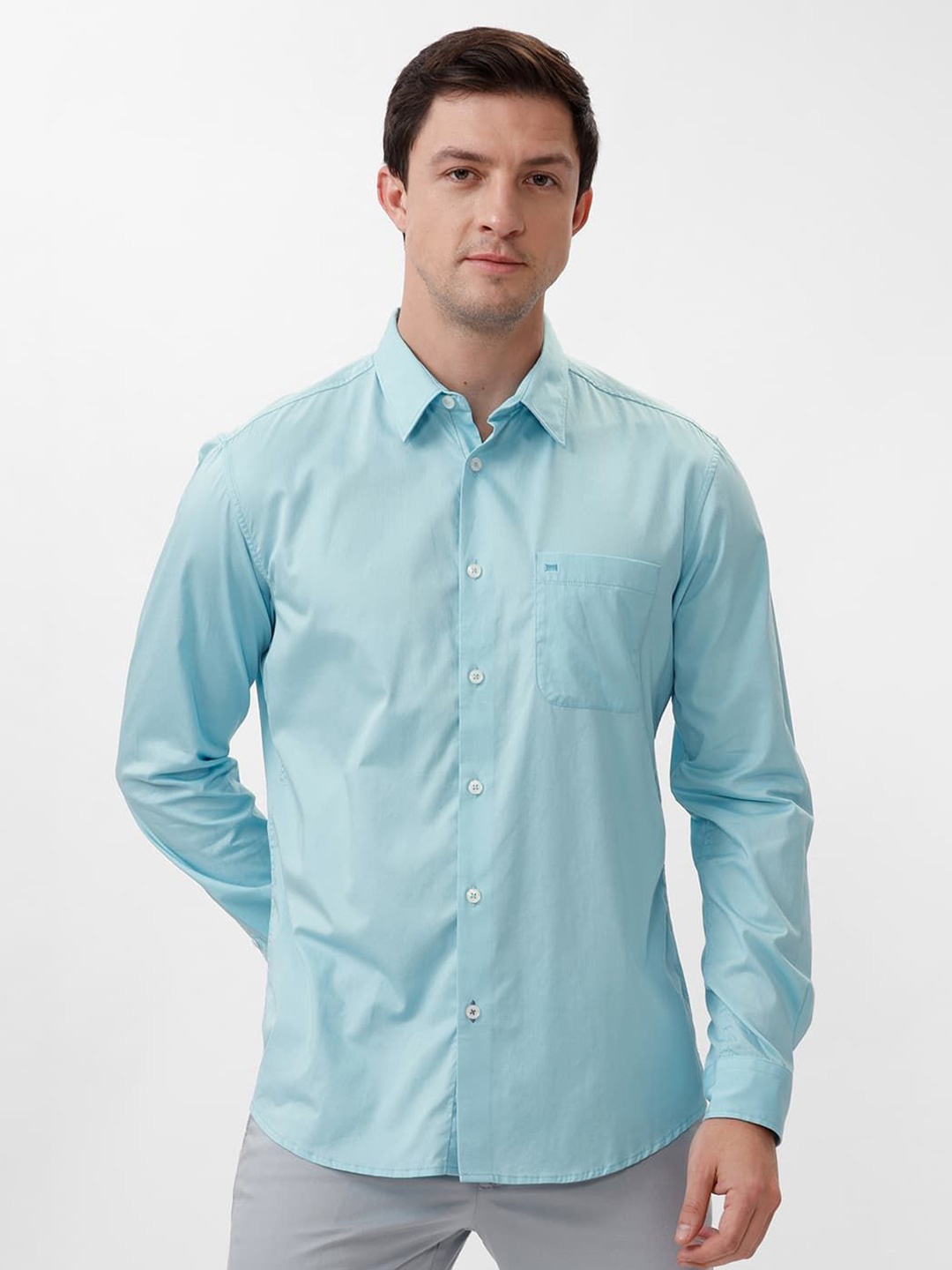 

Basics Men Slim Fit Spread Collar Solid Cotton Casual Shirt, Blue