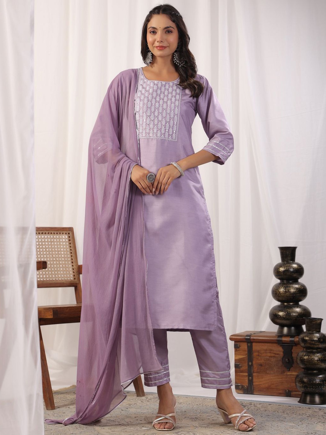 

AURIELLA Ethnic Motifs Embroidered Straight Kurta with Trousers & Dupatta, Lavender