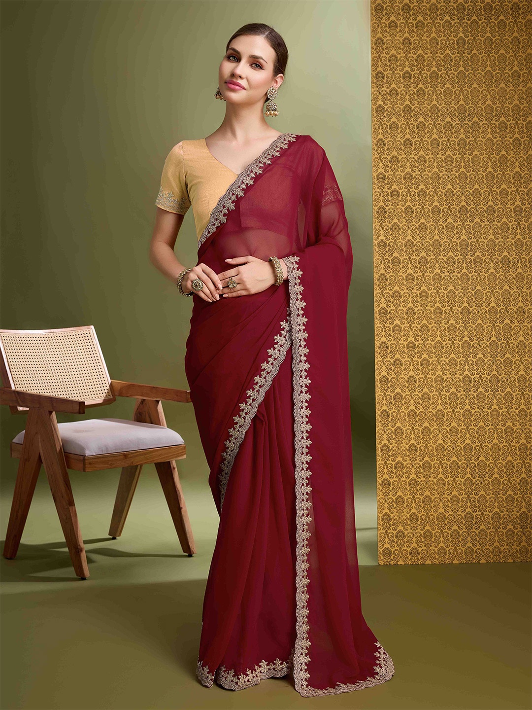 

DIVASTRI Embroidered Pure Georgette Saree, Maroon