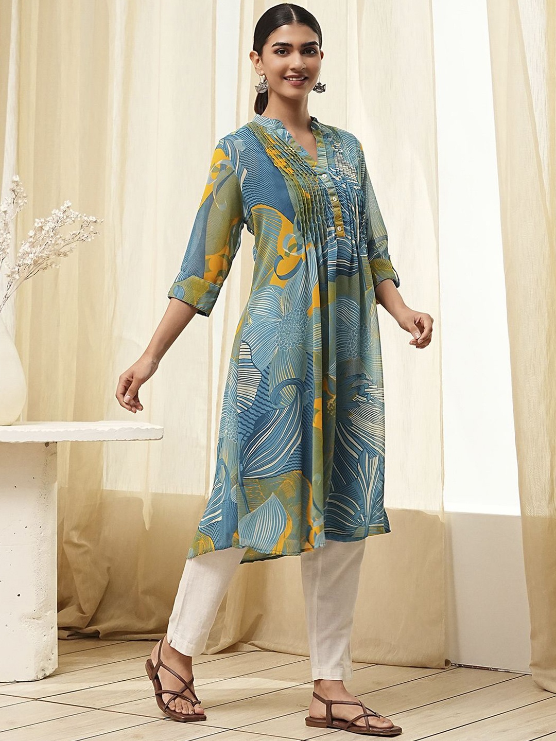 

Biba Floral Printed Mandarin Collar A-Line Kurta, Blue