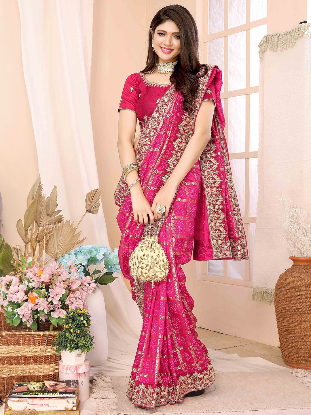 

Peachmode Bandhani Printed Embroidered Border Saree, Pink