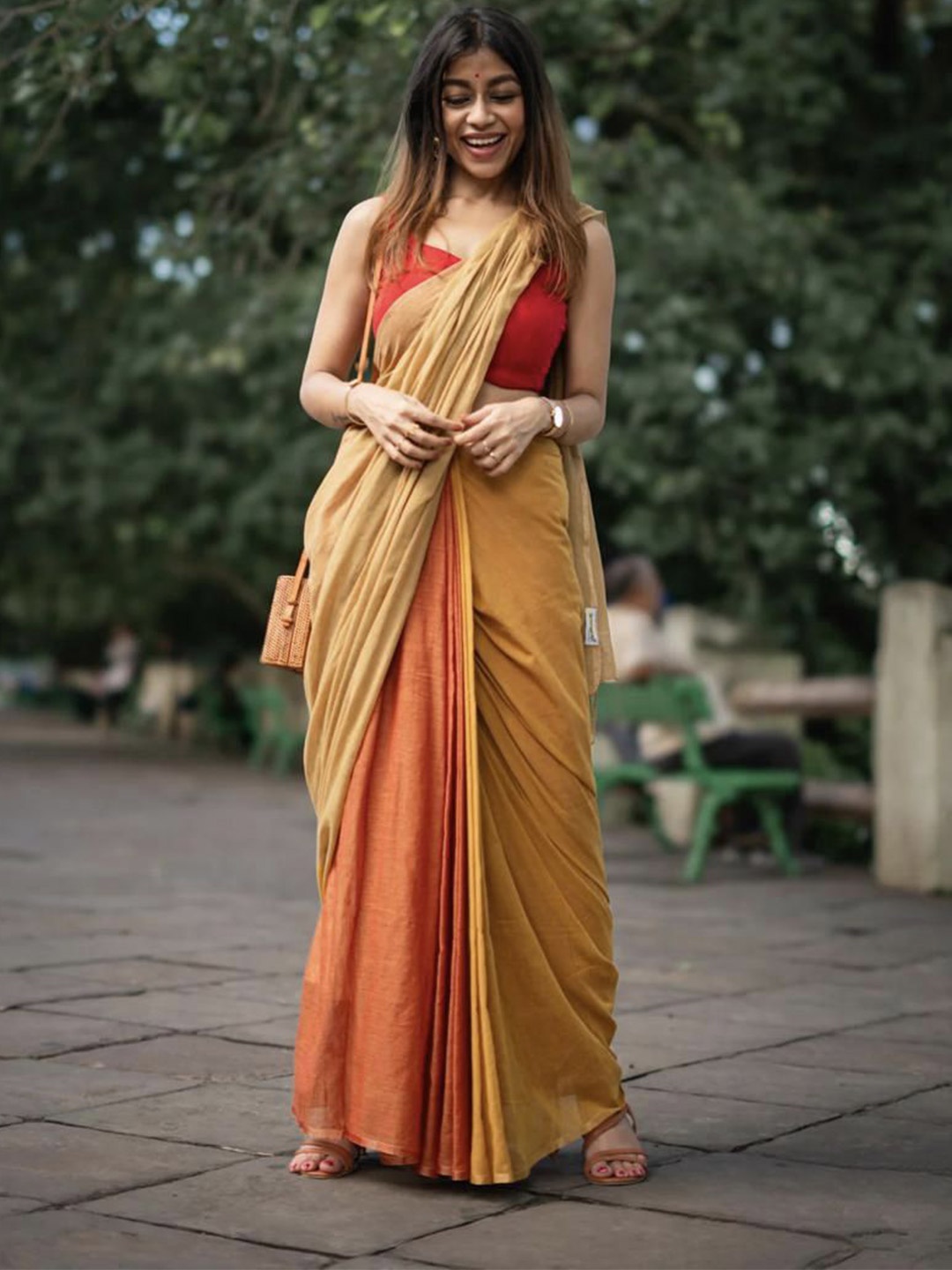 

Ruuprekha Colourblocked Pure Cotton Saree With Unstitched Blouse Piece, Yellow