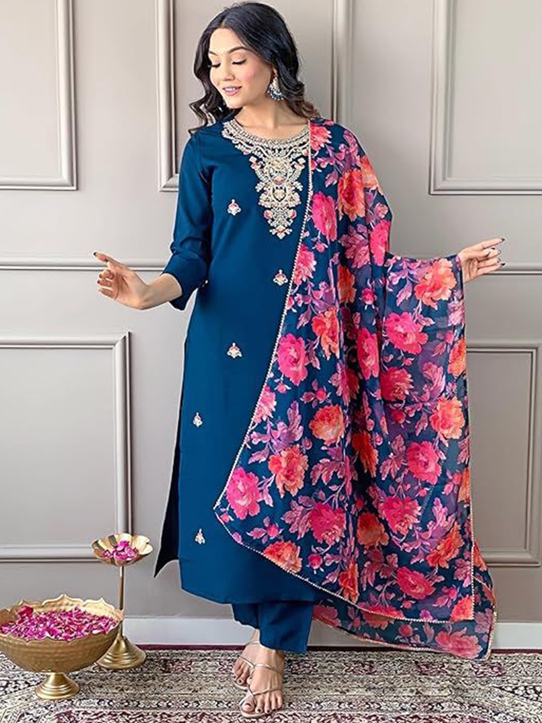 

BAESD Women Floral Embroidered Regular Kurta with Trousers & With Dupatta, Blue