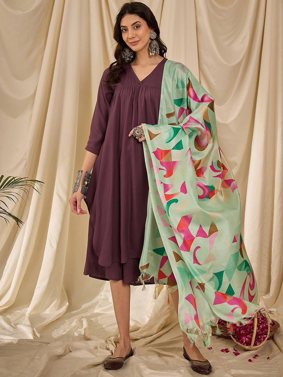 

InWeave Women Regular Kurta with Palazzos & With Dupatta, Mauve