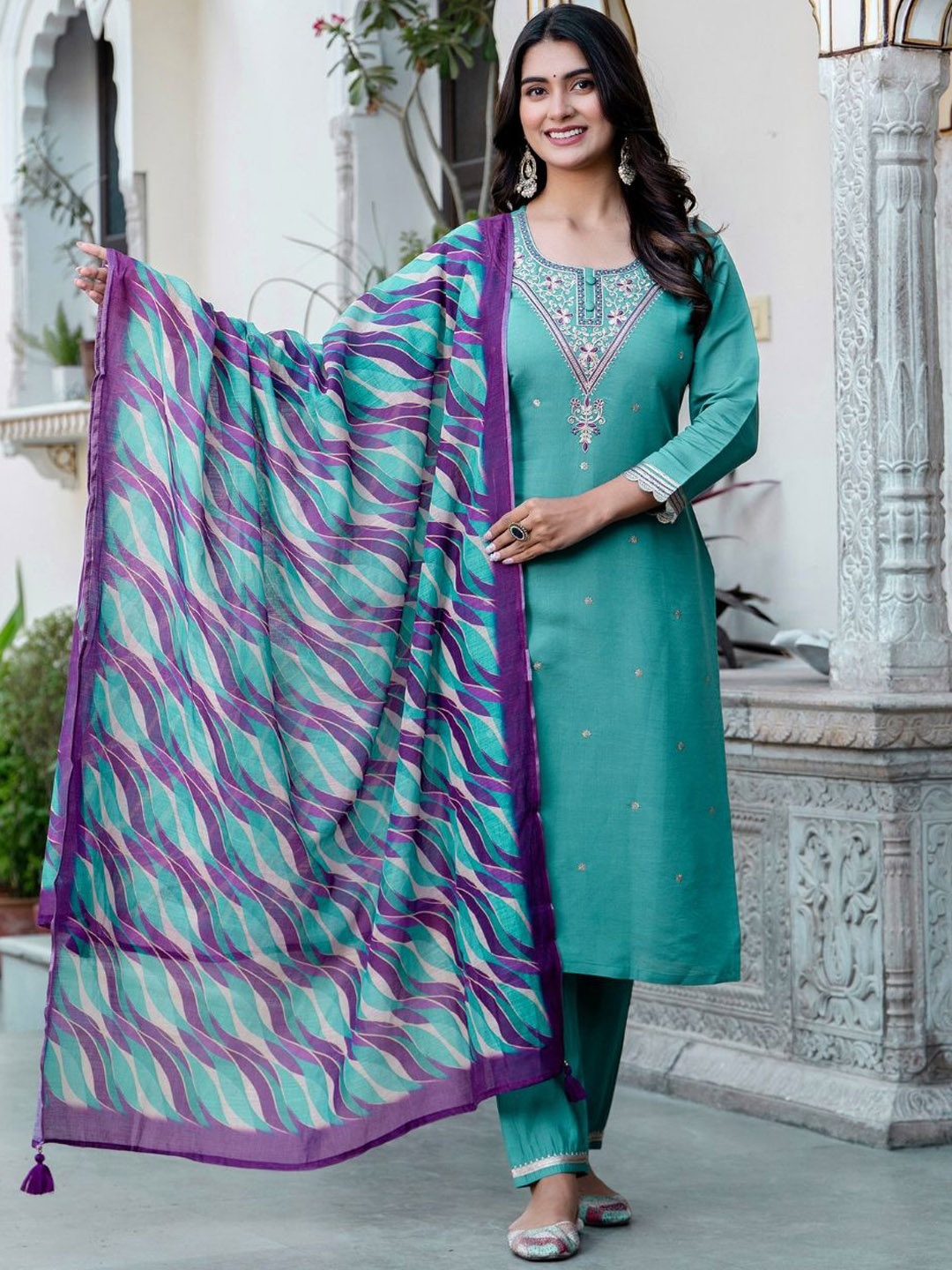

Navlik Floral Embroidered Round Neck Straight Kurta With Trousers And Dupatta, Sea green