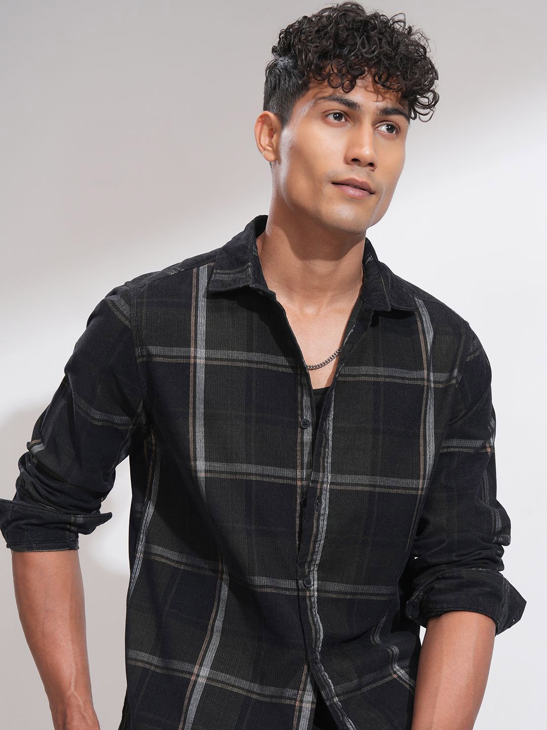 

HIGHLANDER Men Comfort Slim Fit Cutaway Collar Tartan Checked Cotton Casual Shirt, Black