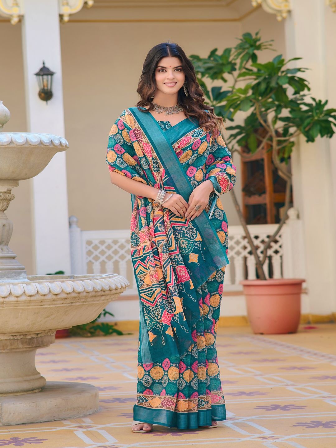 

TRENDING KART Floral Printed Zari Chanderi Saree, Blue
