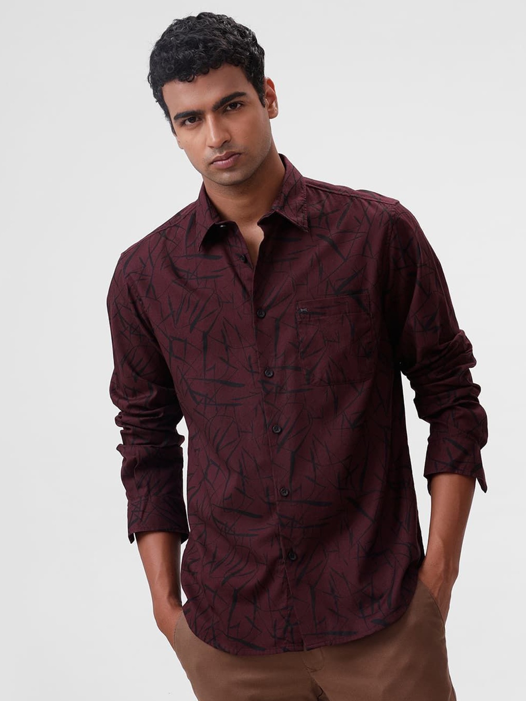 

Basics Men Slim Fit Spread Collar Abstract Printed Cotton Casual Shirt, Purple