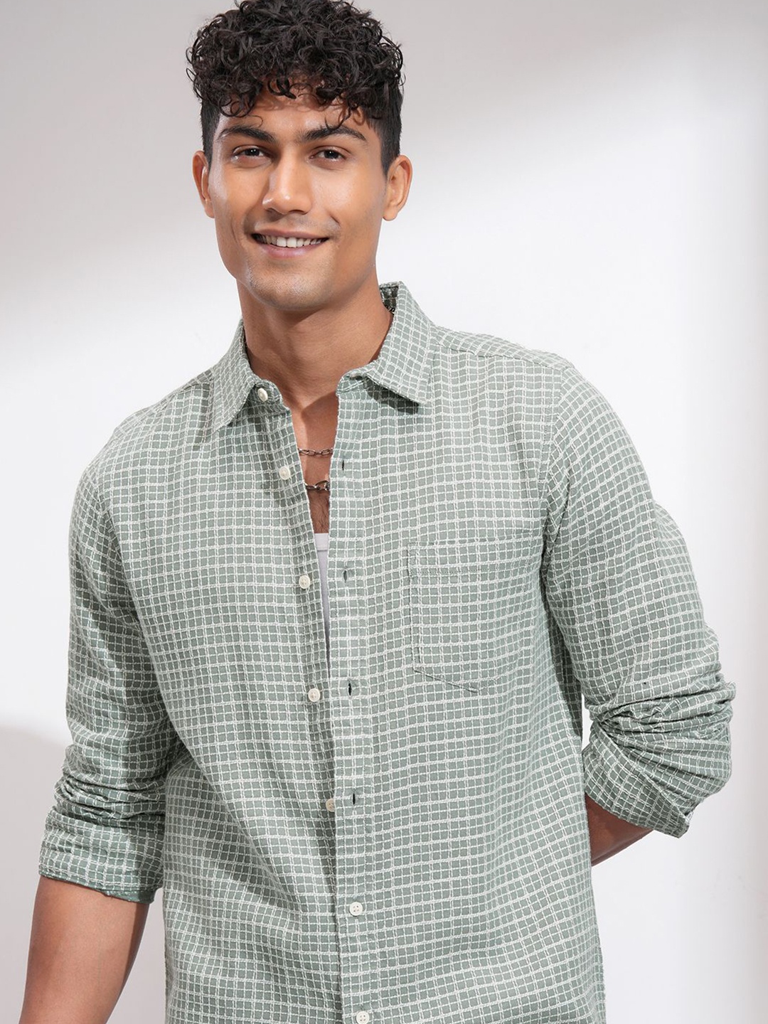 

HIGHLANDER Men Comfort Fit Spread Collar Textured Cotton Casual Shirt, Green