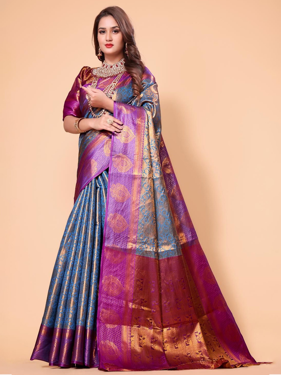 

AKSH FASHION Woven Design Zari Banarasi Saree With Unstitched Blouse Piece, Grey